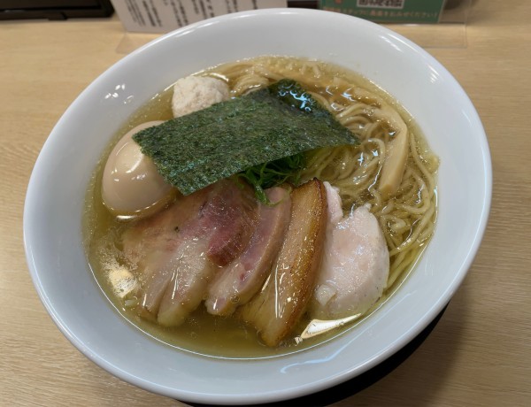 「特製白醤油らぁめん」@麺屋 いちょうの写真