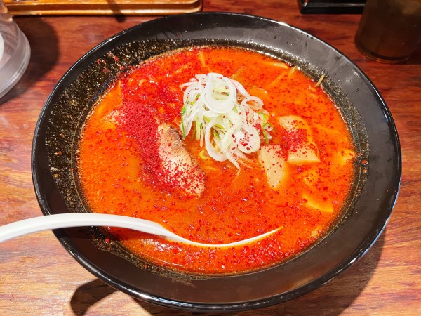 「辛味噌ラーメン　820円」@壱鵠堂 新横浜店の写真