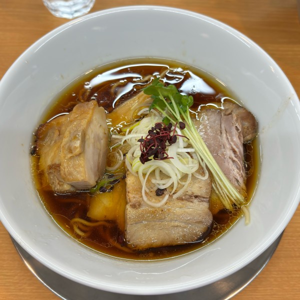 「チャーシュー醤油そば」@麺ノ小池の写真
