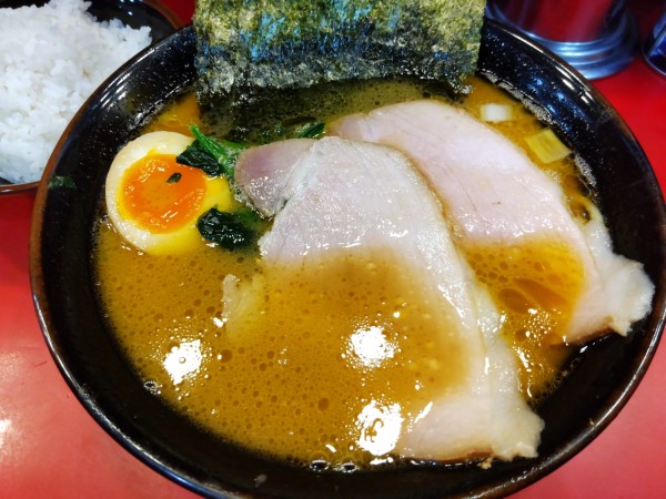 「特製らーめん 950円」@らーめん 谷瀬家 新橋店の写真