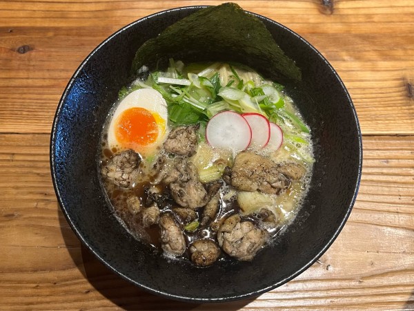 「特製炭焼鶏そば＋替玉」@鶏そば炭や 常総店の写真