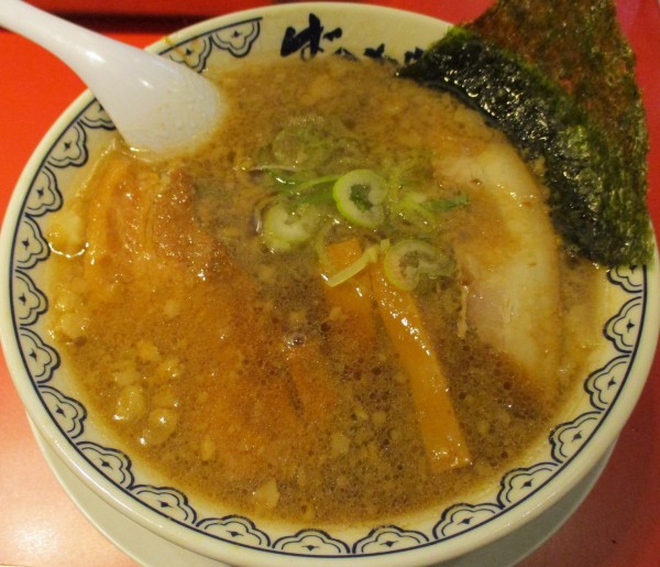 「ばんから＋サービス角煮　920円」@東京豚骨拉麺 ばんから 池袋本店の写真