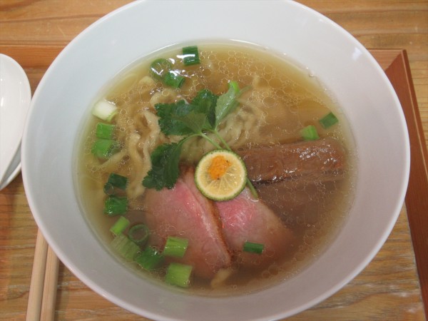 「鴨塩らぁ麺（900円）」@らぁ麺屋鴨の写真