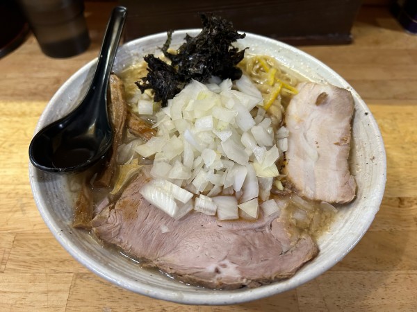 「燕三条らーめん　中 ¥1080」@パワー軒の写真