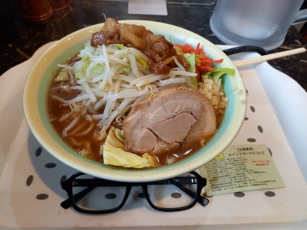 「小(にんにく少し・野菜・アブラ)」@ラーメンめじ 武蔵小杉店の写真