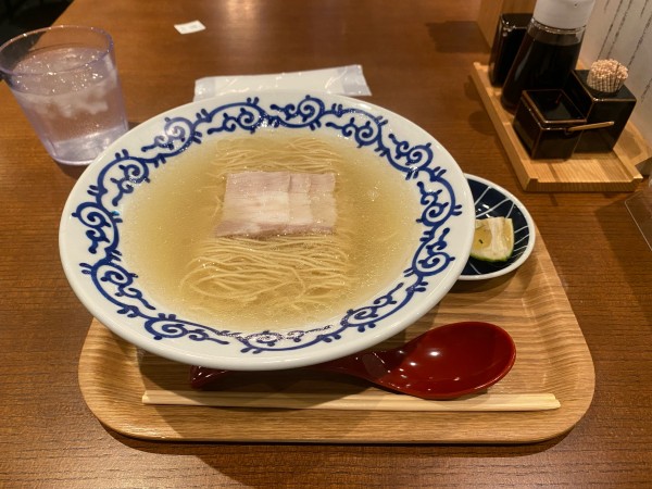 「豚そば」@豚そば 月や ラーメン滑走路店の写真