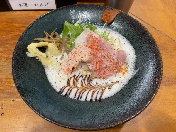 「鯛塩濃厚そば・和え玉」@鯛塩そば 縁の写真