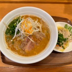 辛味噌らーめん 細麺1000円＋クーポンごまだれワンタンミニ