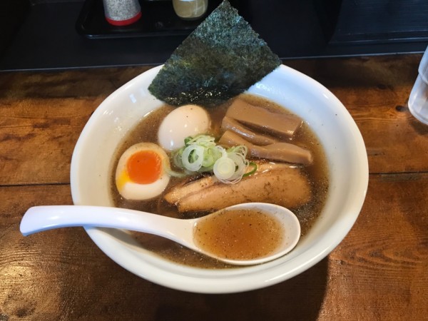 「醤油 850円＋クーポン味玉」@麺処 にしむらの写真