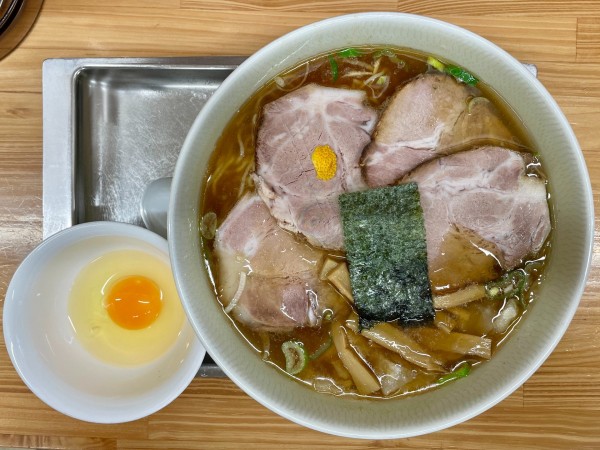 「チャーシューワンタン麺 ＋ 生玉子」@田無大勝軒の写真