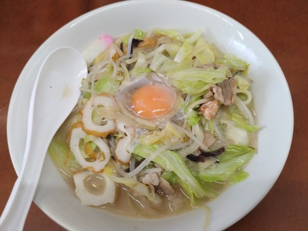 「チャンポン 玉子入　８００円」@食楽 大盛の写真