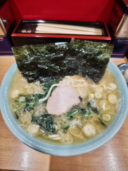 「ラーメン中盛+たまご」@千葉家の写真