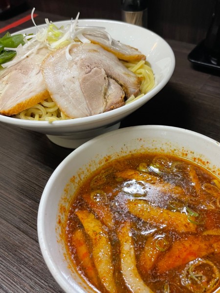 「つけ麺チャーシュー  ちょい辛」@ラーメンはやとの写真