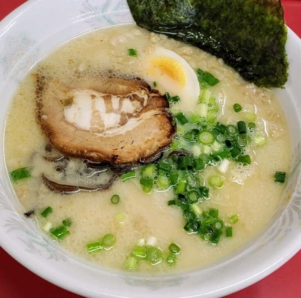 「感謝セール 多次郎ラーメン(豚骨 極細麺) 450円」@九州ラーメン 丸屋 多次郎商店の写真