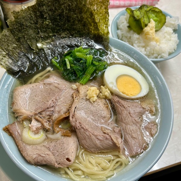 「上中華そば（塩に変更）＋めし」@川口トラちゃんラーメンの写真