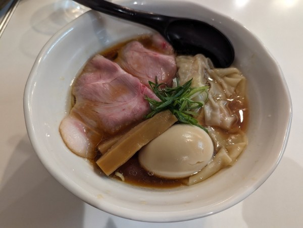 「特製醤油1200円」@麺笑の写真