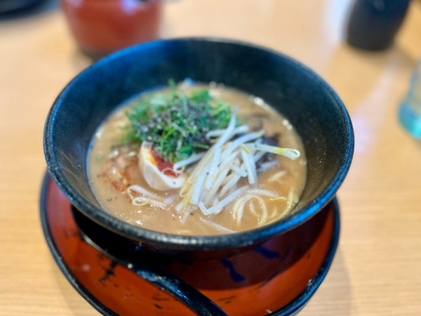 「豚トロ霜降り麺」@支那そば 天下ご麺 草津店の写真