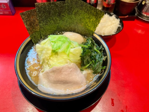 「特製ラーメン」@横浜家系ラーメン 志田家 蒲田店の写真