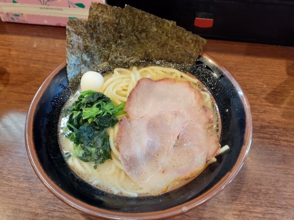 「塩ラーメン」@横浜家系ラーメン 大岡家 鶴川店の写真
