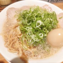 特製 熟成醤油ラーメン(全部のせ)