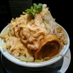 シュクメルリ二郎系らーめん