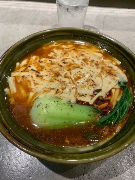 「麻婆豆腐ラーメン＋炙りチーズ、山椒増し」@すするか、すすらんか。 心斎橋店の写真