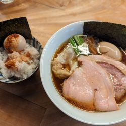 手打ち　特中華そば　味玉ご飯