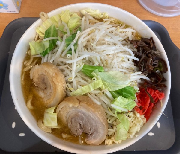 「ラーメン　特(600g)」@ラーメンめじ 武蔵小杉店の写真