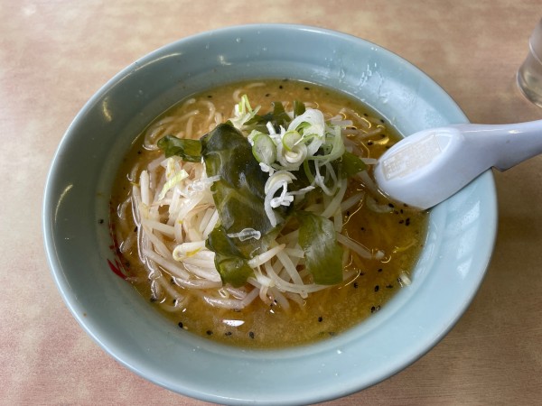 「塩ラーメン・餃子」@くるまやラーメン 大泉店の写真