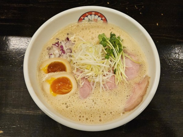 「とりとん醤油」@らぁ麺 きくはんの写真