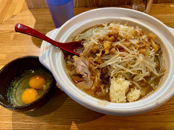 「ラーメン濃厚DX＋麺増量✖︎3＋生玉子✖︎3」@自家製麺88の写真