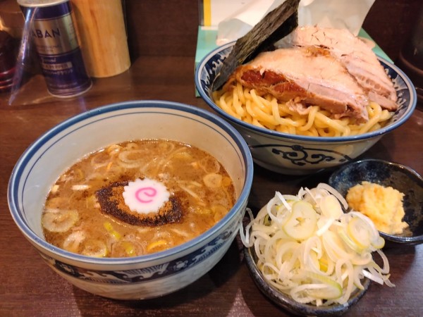 「特製つけそば＋ねぎ増し＋おろししょうが」@中華そば わた井の写真