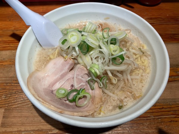 「しょうゆらーめん」@こってりらーめん せきやけの写真