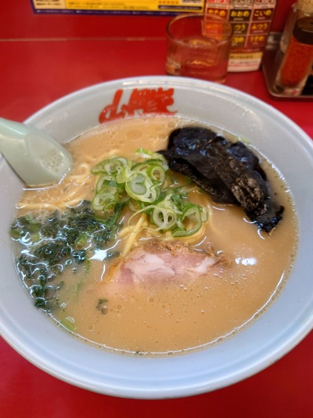 「醤油ラーメン」@山岡家 狭山店の写真