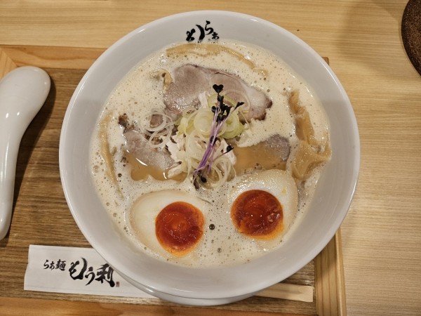 「特製 鶏白湯」@らぁ麺 もう利 梅田店の写真