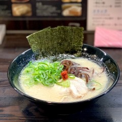 とんこつラーメン 月読の画像