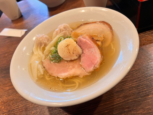 「【限定】金目鯛と天然真鯛の極上塩そば」@麺屋 真心の写真