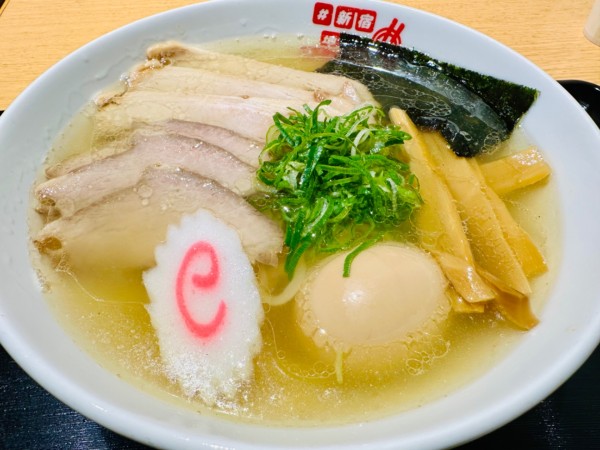 「特製塩ラーメン【1600円】」@#新宿地下ラーメンの写真