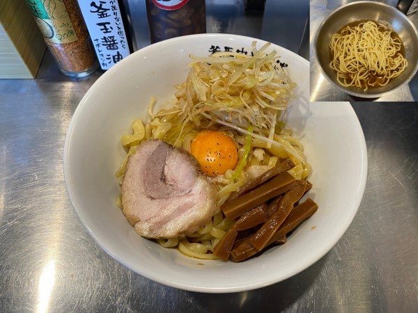 「リッチ釜玉中華そば900円 +替え玉200円」@釜玉中華そば ナポレオン軒 府中店の写真