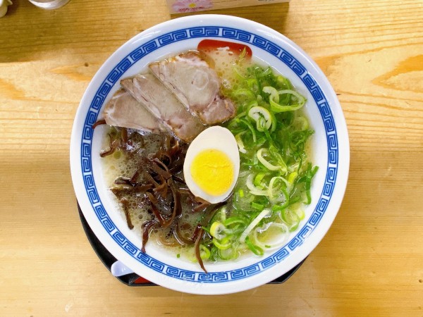 「特製ラーメン:980円、替玉:150円」@長浜らーめん 呑龍の写真