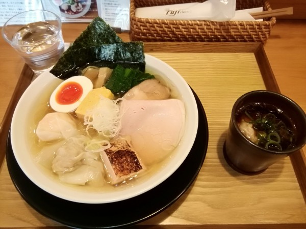 「さくららーめん(しお)(1680円)＋鴨ワンタン二個追加」@麺屋 さくらの写真