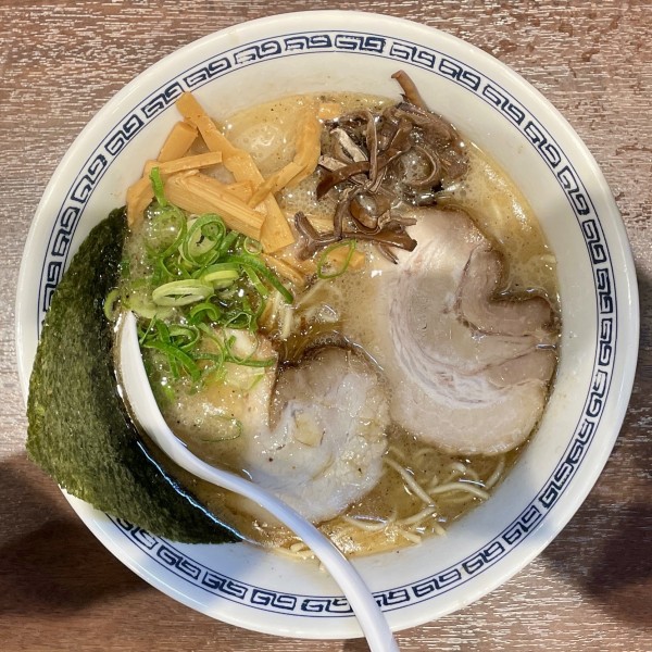 「キリンハートランド→ 厳選辛口吉乃川→ ラーメン ＋ 替玉」@熊本ラーメン ひごもんず neo 三鷹の写真