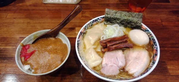 「奈つやのもちもち雲呑味玉中華そば+茶碗カレー」@奈つやの中華そばの写真