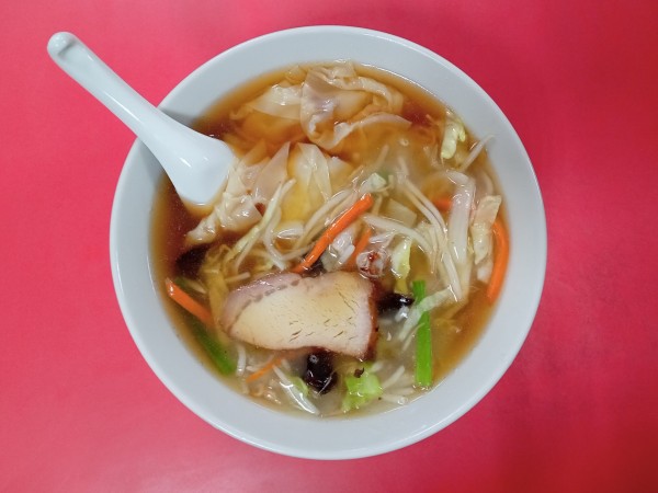 「サンマーワンタンメン＋チャーシュー （モモ肉）」@玉泉亭 本店の写真