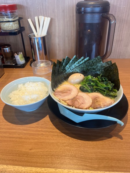 「MAXラーメン　ほうれん草　海苔　ライス」@町田商店 保木間店の写真