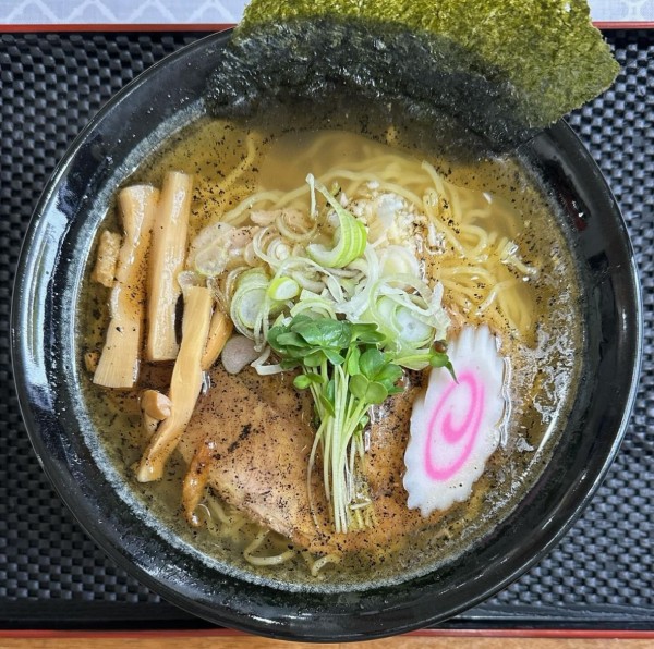 「くろラーメン」@らーめん屋 くろちゃんの写真