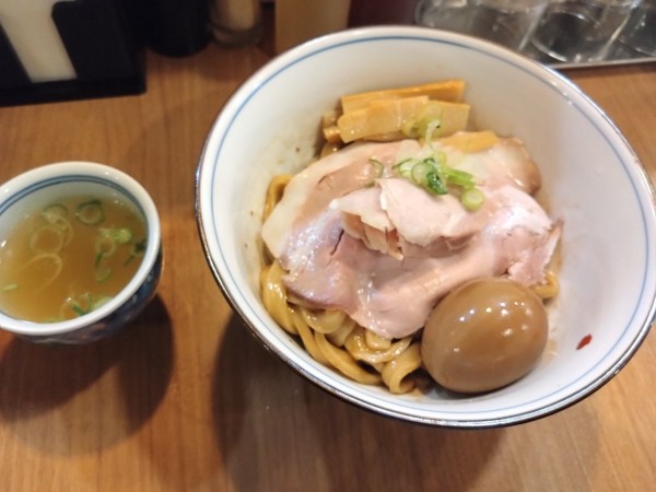 「油そば＋味玉」@MENクライの写真