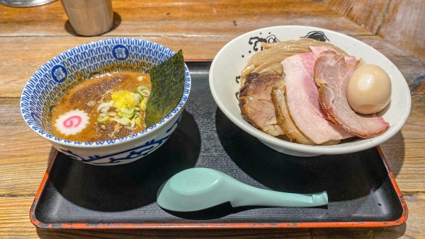 「特製濃厚つけ麺（並）¥1,350」@松戸中華そば 富田食堂の写真