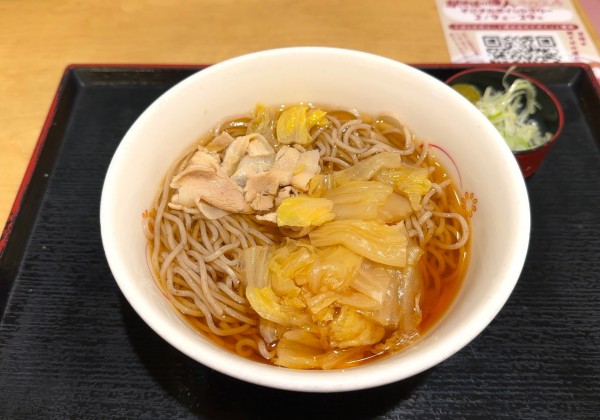 「柚子胡椒香る白菜豚肉そば(620円)」@いろり庵きらく グランスタ丸の内店の写真