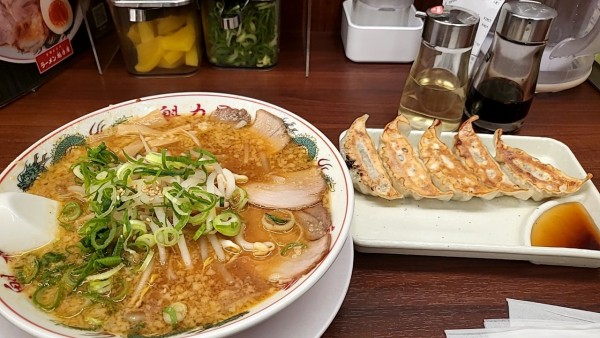 「味噌 餃子」@ラーメン魁力屋 五反田店の写真